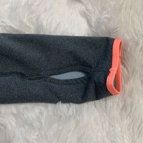 Nike Pro Active Wear Top(Size Medium) - Picture 5 of 5